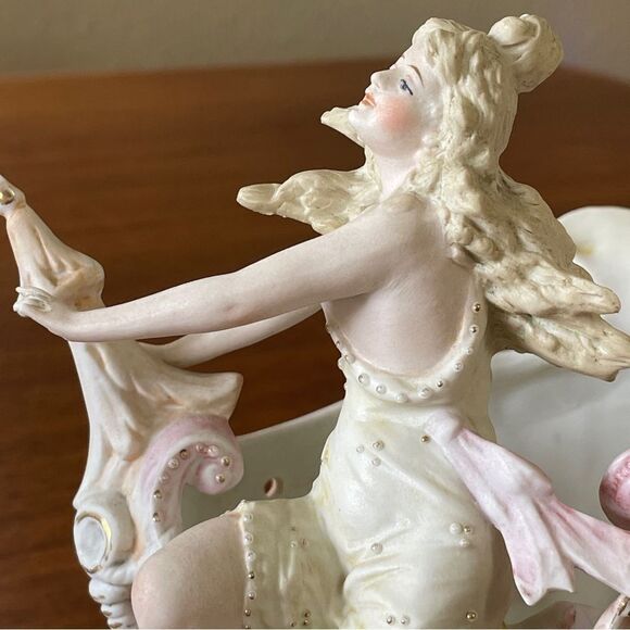 Vintage RARE One of a kind Porcelain Ceramic Goddess on a Ship Decor Art - Picture 4 of 16